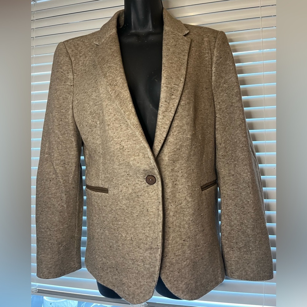 Zara Women's Beige Blazer with Brown Elbow Patches - Picture 2 of 9